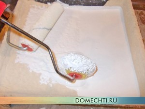 Покрасить обои водоэмульсионной краской своими руками